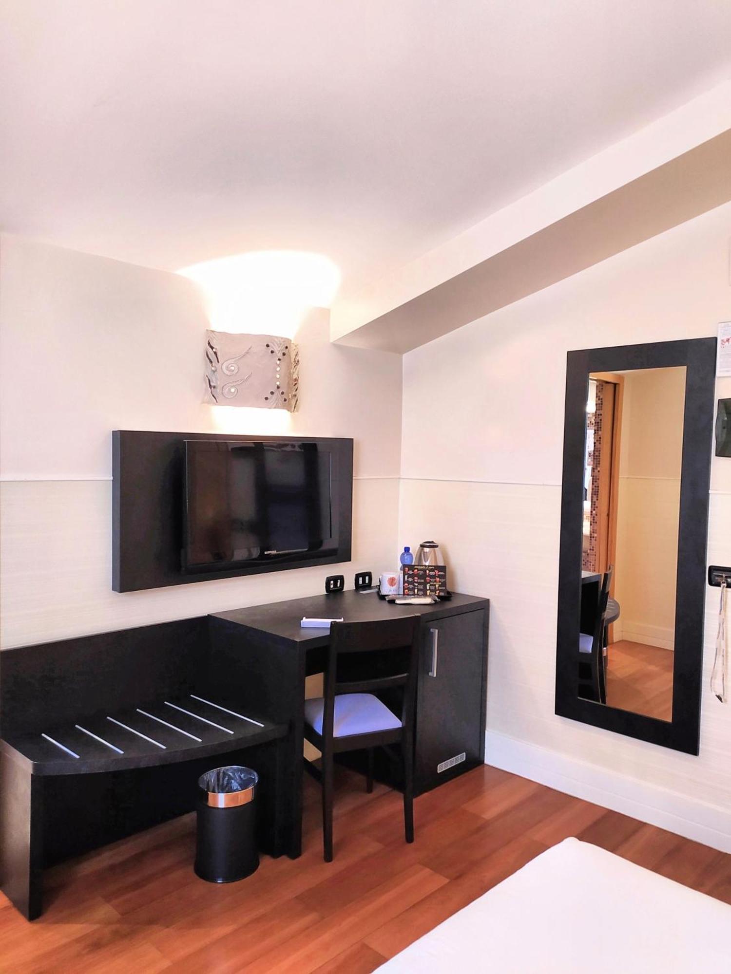 Hotel Aphrodite Roma Ngoại thất bức ảnh